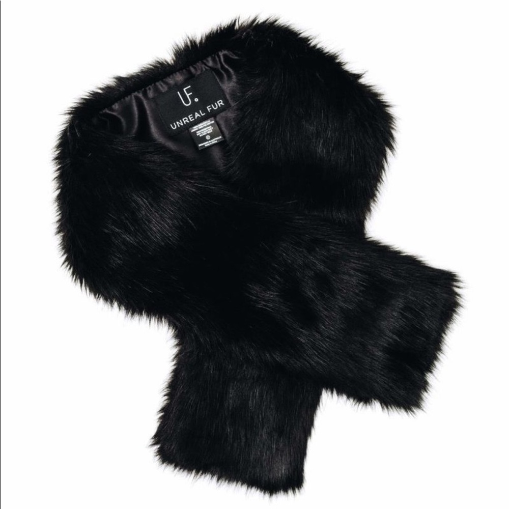 NWOT Faux Fur Stole (box of style)